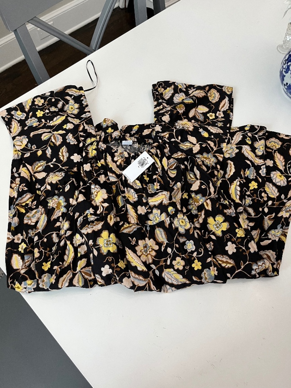 Old Navy Floral Dress , Size XS ! NWT! Never been worn!